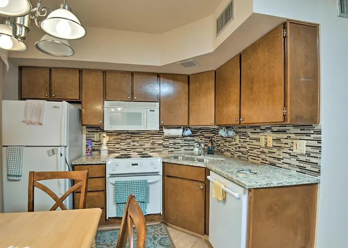 Valley Townhome With Amenities! * Green Valley