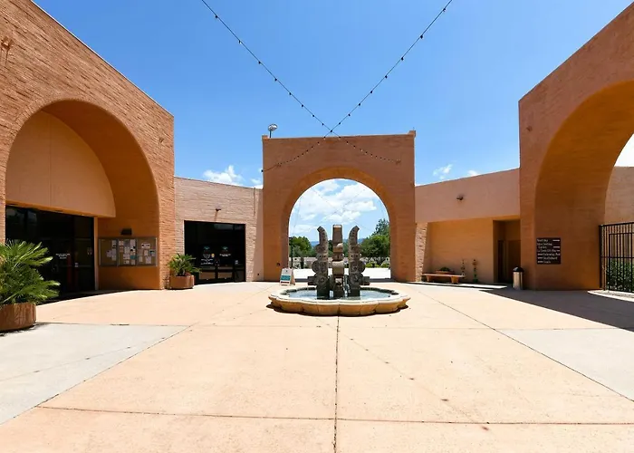 Valley Townhome With Amenities! Green Valley